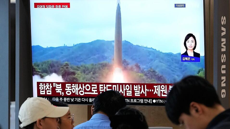 Nordkorea hat erneut eine ballistische Rakete abgefeuert. Nordkorea hat erneut eine ballistische Rakete abgefeuert.