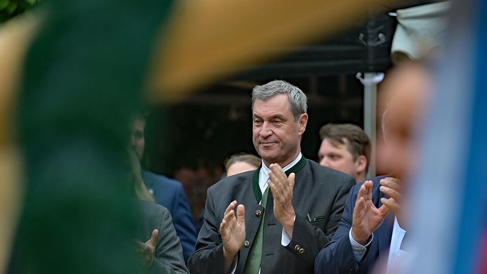 S&ouml;der ist mit dem bayerischen Kabinett auf Kurzbesuch in Br&uuml;ssel gewesen.