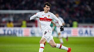 St&uuml;rmer Thomas Kastanaras wechselt aus Stuttgart nach Augsburg. (Archivbild)