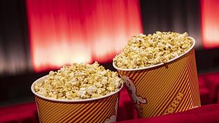 Schüler aus ganz Bayern präsentieren bei den Filmtagen in Straubing ihre kreativen Werke. Interessierte sind gerne zum Zuschauen ins Theater Am Hagen eingeladen. Schüler aus ganz Bayern präsentieren bei den Filmtagen in Straubing ihre kreativen Werke. Interessierte sind gerne zum Zuschauen ins Theater Am Hagen eingeladen.