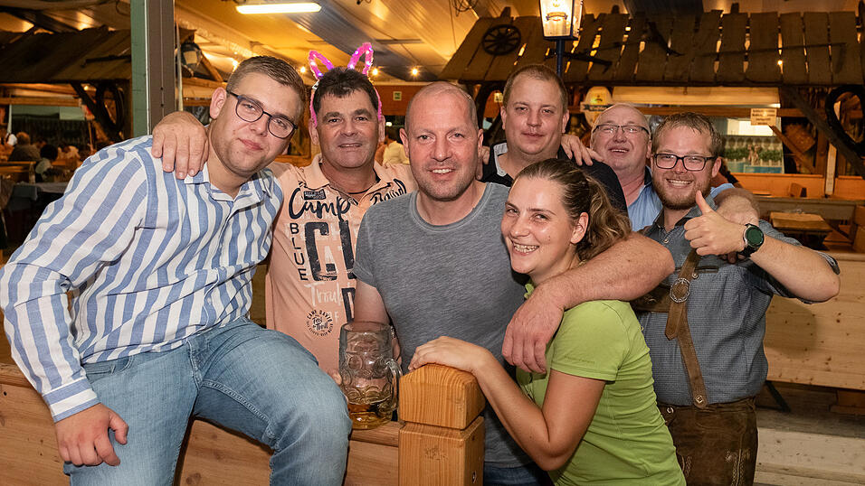Die Partybilder vom Sonntag, 13. August 2023, aus dem Festzelt Reisinger. Die Partybilder vom Sonntag, 13. August 2023, aus dem Festzelt Reisinger.