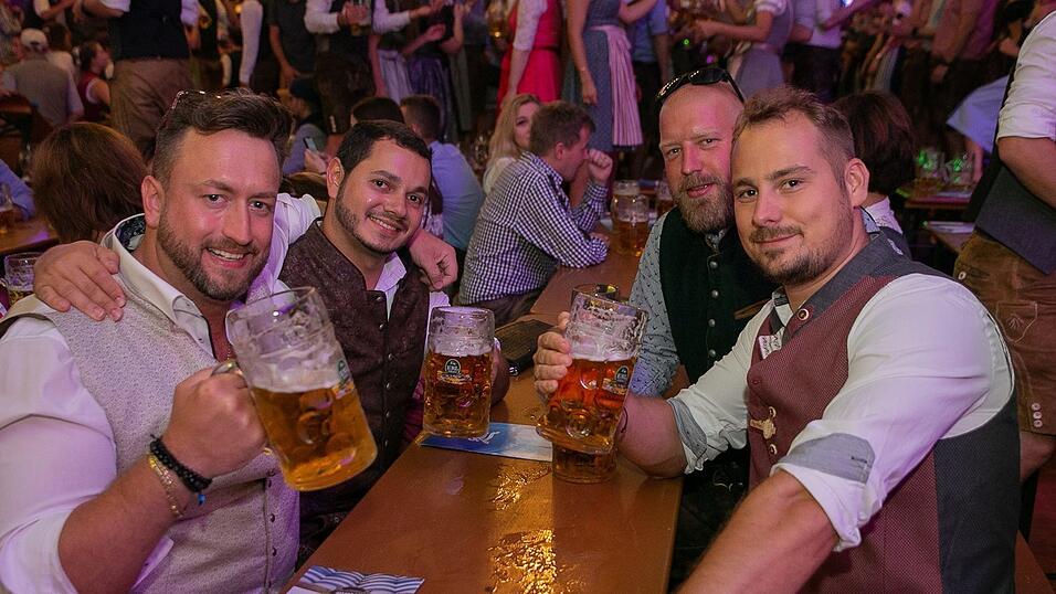 Die Partybilder vom Freitag, 12. August 2022, aus dem Festzelt Wenisch.