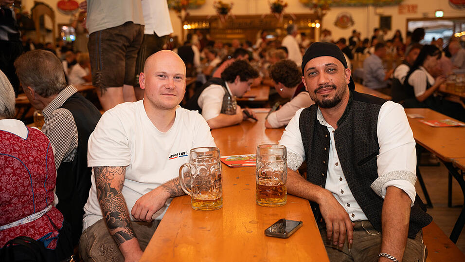 Die Partybilder vom Donnerstag, 13. August, aus dem Festzelt Greindl. Die Partybilder vom Donnerstag, 13. August, aus dem Festzelt Greindl.