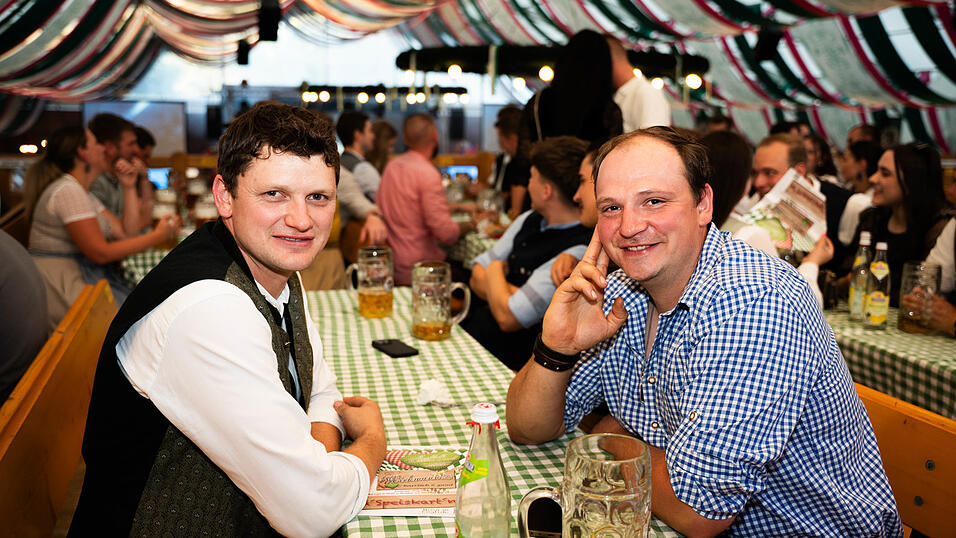 Die Partybilder vom Samstag, 15. August, aus dem Festzelt Weckmann. Die Partybilder vom Samstag, 15. August, aus dem Festzelt Weckmann.
