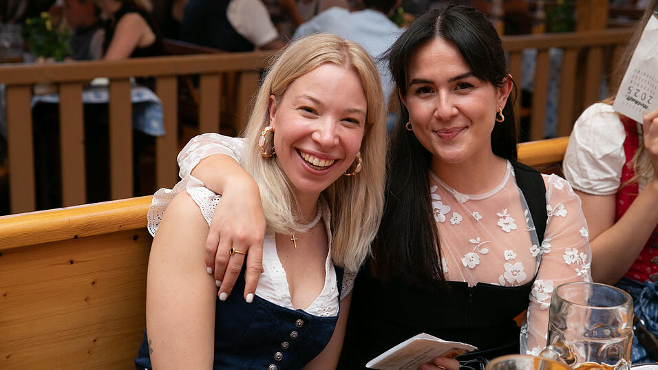 Die Partybilder vom Donnerstag, 14. August, aus dem Festzelt Nothaft. Die Partybilder vom Donnerstag, 14. August, aus dem Festzelt Nothaft.