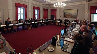 Mit zwei Gegenstimmen verabschiedeten die Bezirksräte der Oberpfalz den Haushalt für 2023. Mit zwei Gegenstimmen verabschiedeten die Bezirksräte der Oberpfalz den Haushalt für 2023.