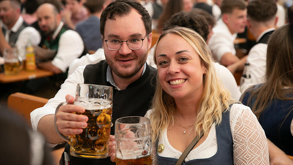 Die Partybilder vom Freitag, 8. August, aus dem Festzelt Nothaft. Die Partybilder vom Freitag, 8. August, aus dem Festzelt Nothaft.