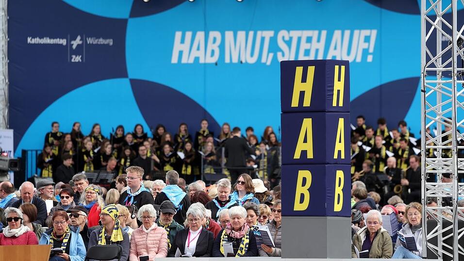Gottesdienste waten Teil des vielf&auml;ltigen Programms.