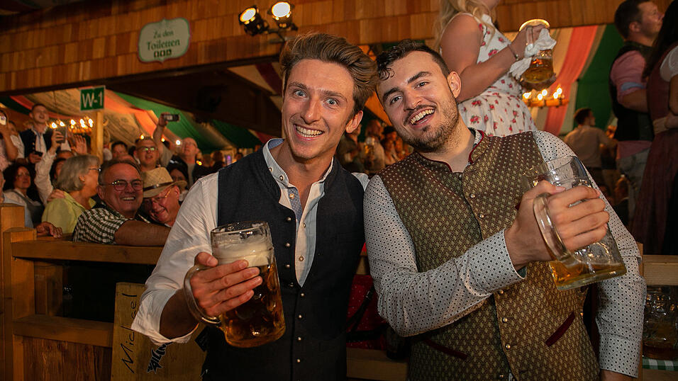 Die Partybilder von Sonntag, 21. August 2022, aus dem Festzelt Weckmann. 