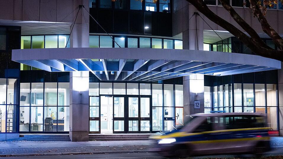 Ein Haftrichter des Amtsgerichts Tiergarten erließ Haftbefehl.