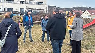 In der B&uuml;rgermeister-Meindl-Stra&szlig;e sieht der Ausschuss Handlungsbedarf.