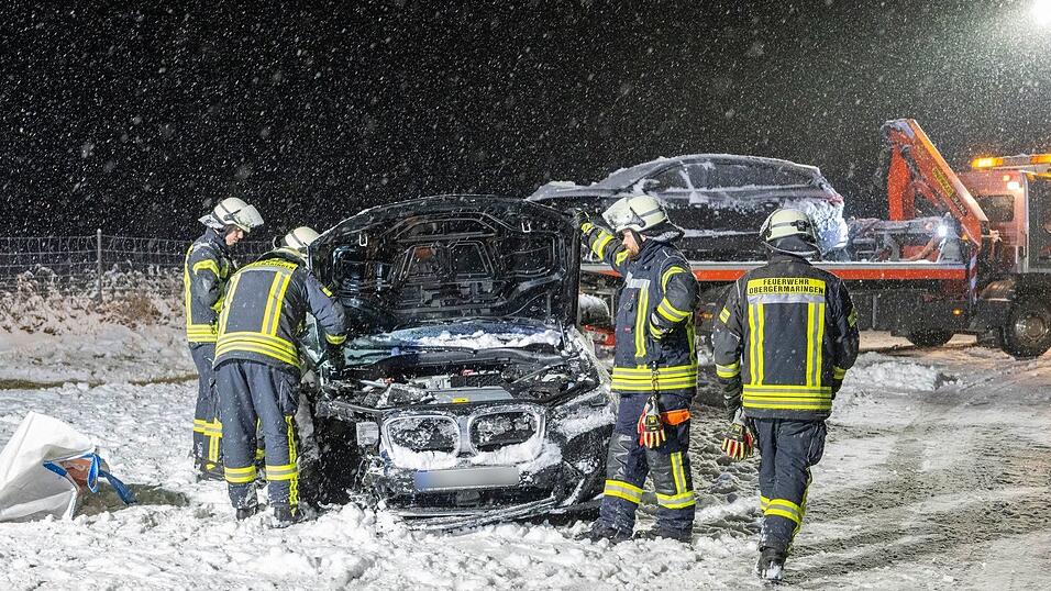 Es krachte heftig auf der B12.