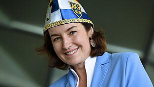 Endlich Ordensritterin: Bundesforschungsministerin Dorothee Bär in Aachen den Orden wider den tierischen Ernst. (Archivfoto) Endlich Ordensritterin: Bundesforschungsministerin Dorothee Bär in Aachen den Orden wider den tierischen Ernst. (Archivfoto)