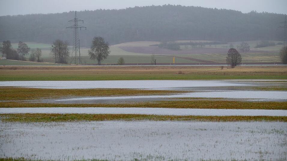 Vor allem in Bayern kann es zu Überschwemmungen kommen. Vor allem in Bayern kann es zu Überschwemmungen kommen.