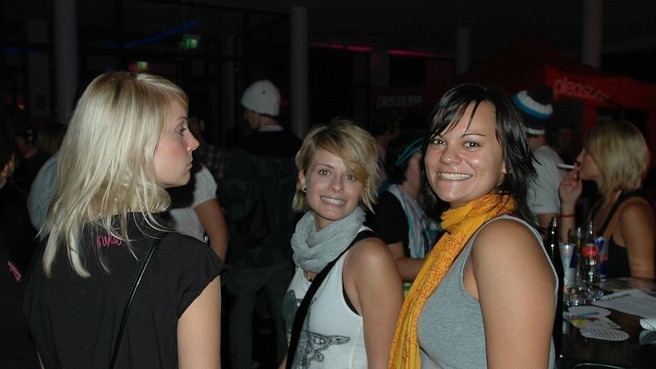 Rund 4000 Boarderfreunde feierten bei der Weltpremiere des neuesten Films von Isenseven, 'Let's go get lost' in M&uuml;nchen.