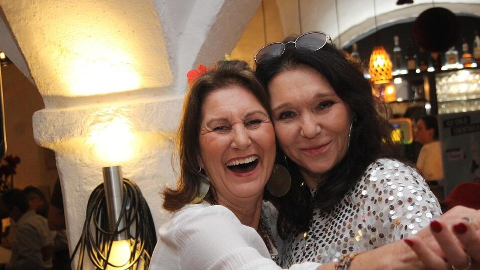 In der Landshuter Weinstube Isarklause fand am Samstag eine Schlagerparty statt. In der Landshuter Weinstube Isarklause fand am Samstag eine Schlagerparty statt.