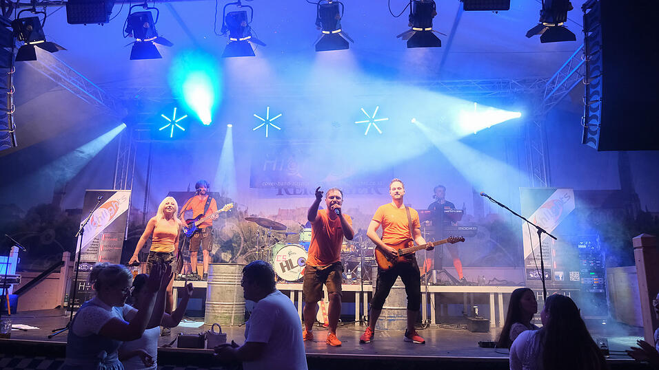 Die Partybilder vom Dienstag, 15. August 2023, aus dem Festzelt Reisinger. Die Partybilder vom Dienstag, 15. August 2023, aus dem Festzelt Reisinger.