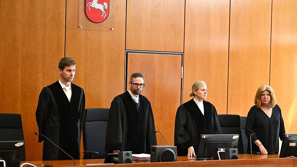 Das Schwurgericht in Göttingen ordnete die Unterbringung des Beschuldigten an. Das Schwurgericht in Göttingen ordnete die Unterbringung des Beschuldigten an.