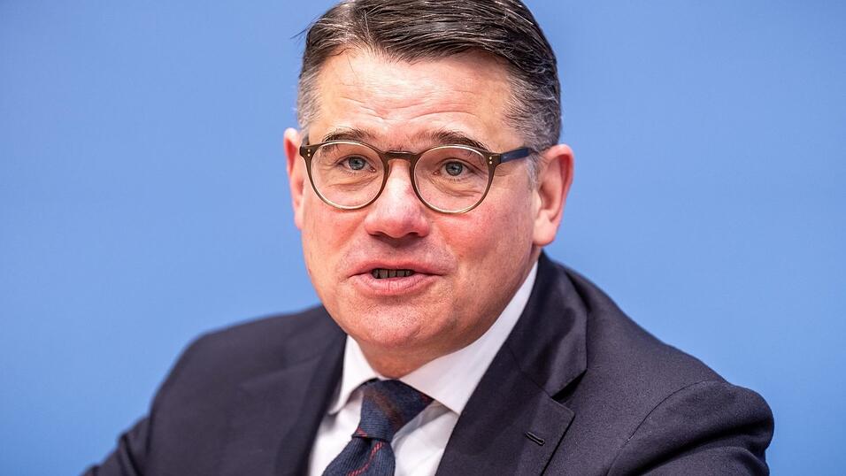 &laquo;Ich warne alle zu glauben, dass es eine schnelle L&ouml;sung gibt&raquo;, sagt Hessens Ministerpr&auml;sident Boris Rhein (CDU). (Archivbild)