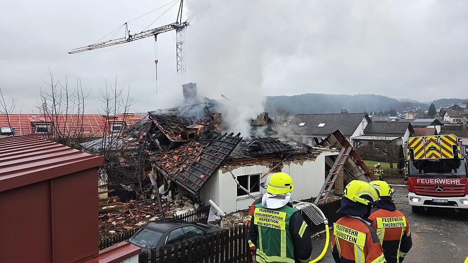 Das Wohnhaus ist stark einsturzgef&auml;hrdet.