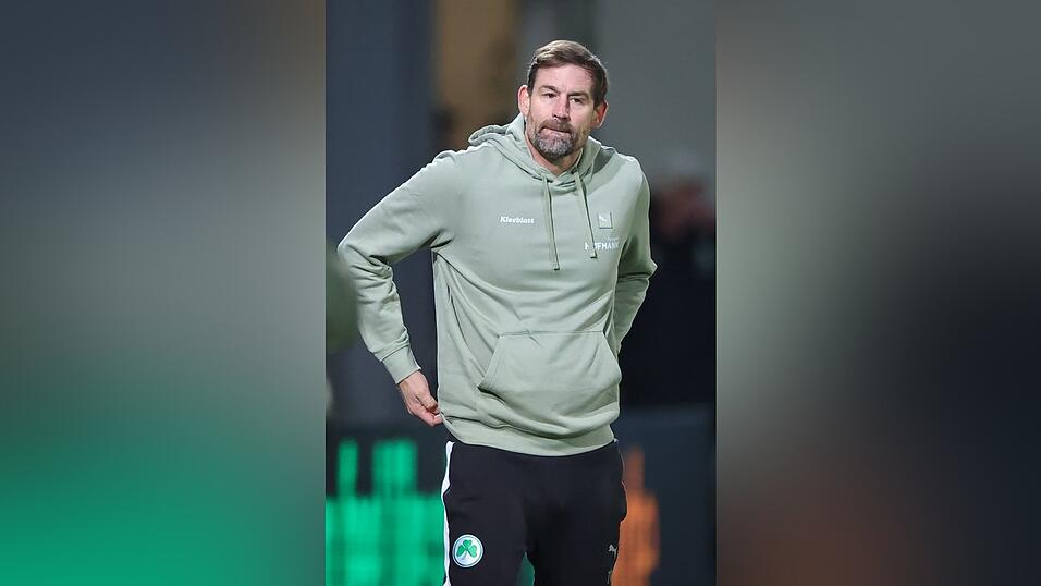 Auch im DFB-Pokal wird Thomas Kleine die Fürther coachen. Auch im DFB-Pokal wird Thomas Kleine die Fürther coachen.