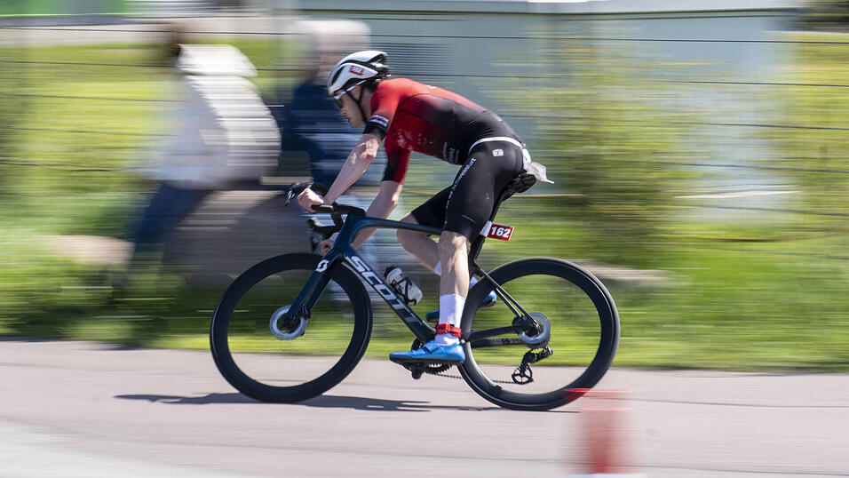 Drei Radrennfahrer erreichten leider nicht die Ziellinie. (Symbolbild)