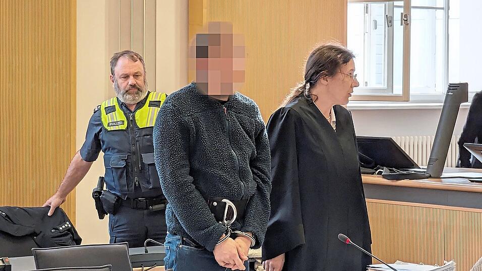 Mit schwer zu fassenden Schreckensvorstellungen konfrontierte der Angeklagte das Gericht am Montag. Mit schwer zu fassenden Schreckensvorstellungen konfrontierte der Angeklagte das Gericht am Montag.