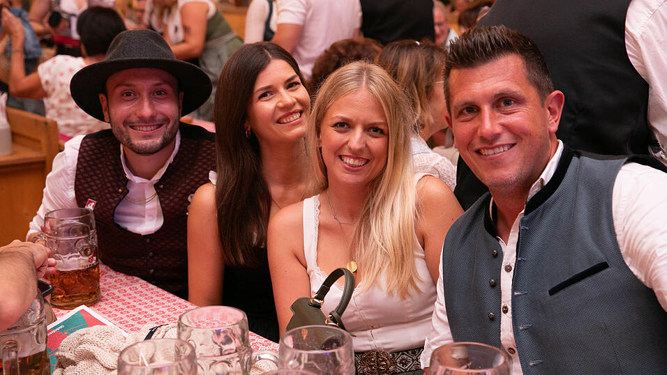 Die Partybilder vom Samstag, 16. August, aus dem Festzelt Krönner. Die Partybilder vom Samstag, 16. August, aus dem Festzelt Krönner.