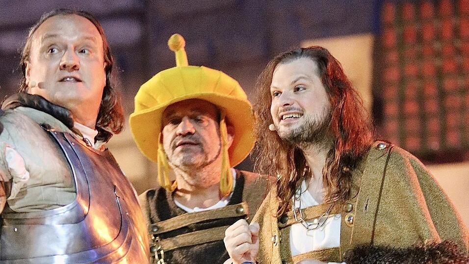 Eindr&uuml;cke von der Gruppe 'blau', die am Freitagabend die Drachenstich-Premiere gespielt hat.