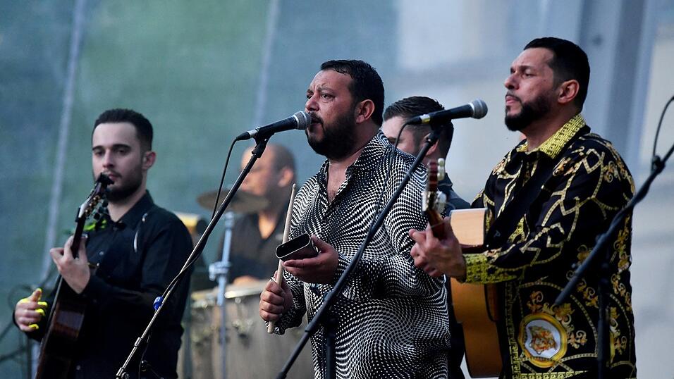 Bei den Gipsy Kings steht inzwischen schon die zweite Band-Generation auf der B&uuml;hne.