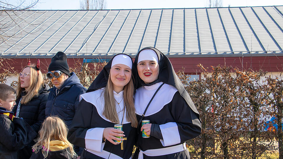 Am Samstag fand der Faschingsumzug in Otzing (Kreis Deggendorf) statt. Am Samstag fand der Faschingsumzug in Otzing (Kreis Deggendorf) statt.