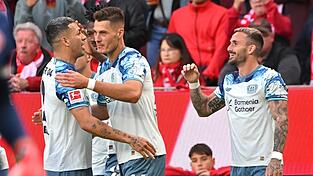 Leverkusen jubelt über einen Sieg in Mainz. Leverkusen jubelt über einen Sieg in Mainz.