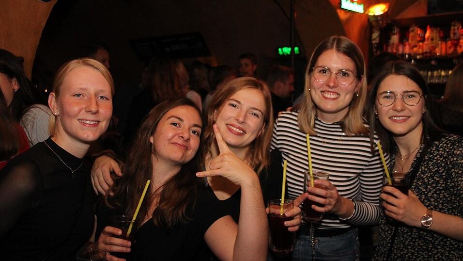 So wurde am Samstag, 23. Oktober, im Beatschuppen in Landshut gefeiert - die Partybilder. So wurde am Samstag, 23. Oktober, im Beatschuppen in Landshut gefeiert - die Partybilder.