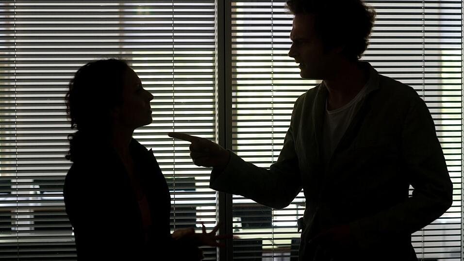 Hauptgrund für Stress im Job: Streit mit Chefs und Kollegen.