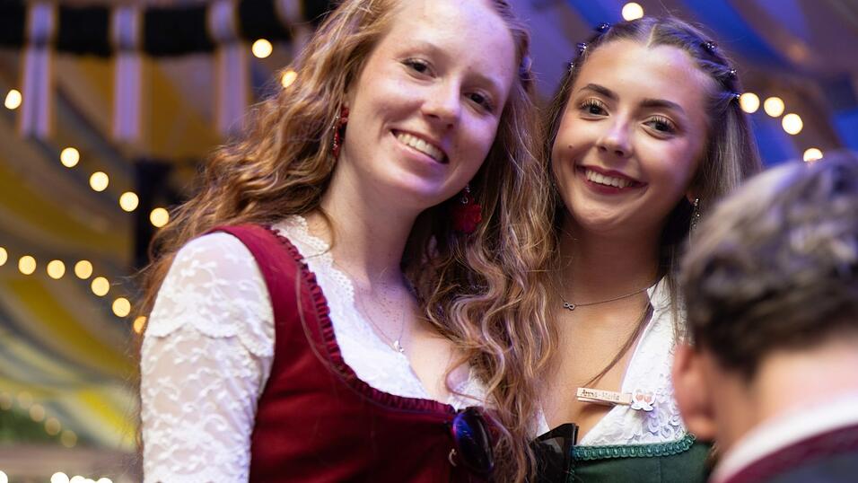 Die Partybilder vom Samstag, 8. August, aus dem Festzelt Reisinger. Die Partybilder vom Samstag, 8. August, aus dem Festzelt Reisinger.
