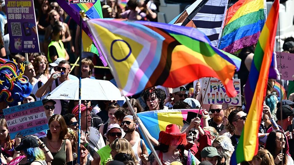 Mit dem CSD wird traditionell die queere Community gefeiert. Mit dem CSD wird traditionell die queere Community gefeiert.