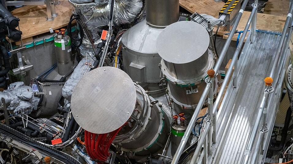 Das Projekt «Wendelstein 7-X» beim Max-Planck-Institut ist ein Zwischenschritt zur angepeilten Kernfusion. Das Projekt «Wendelstein 7-X» beim Max-Planck-Institut ist ein Zwischenschritt zur angepeilten Kernfusion.