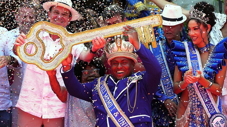 Der weltber&uuml;hmte Karneval in Brasiliens Millionenmetropole Rio de Janeiro ist offiziell er&ouml;ffnet.