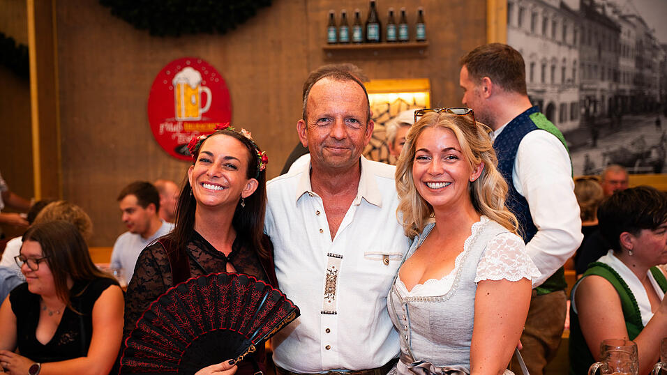 Die Partybilder vom Freitag, 14. August, aus dem Festzelt Krönner. Die Partybilder vom Freitag, 14. August, aus dem Festzelt Krönner.