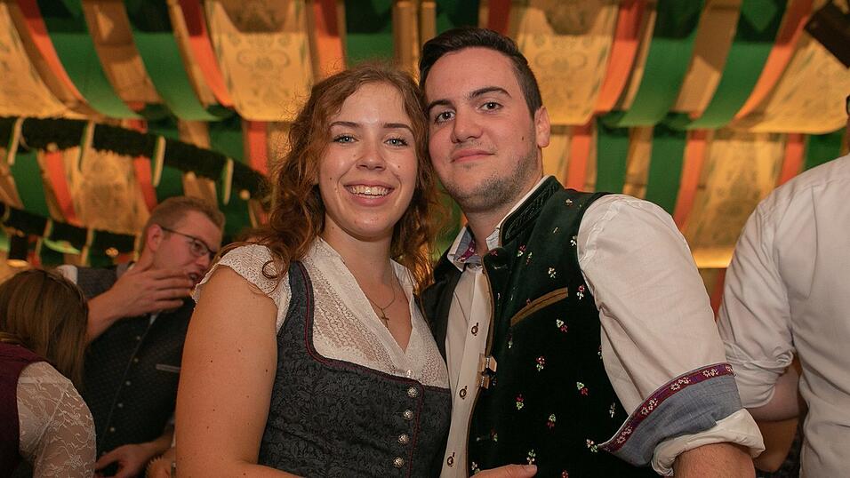 Am Dienstag spielte der Menzl im Festzelt Weckmann auf. Diese Blasmusikfreunde waren mit dabei.