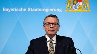 Die Entb&uuml;rokratisierung in Bayern schreitet voran. Nach Angaben von Staatskanzleichef Florian Herrmann ist die Zahl der Vorschriften und Gesetze deutlich zur&uuml;ckgegangen. (Archivbild)