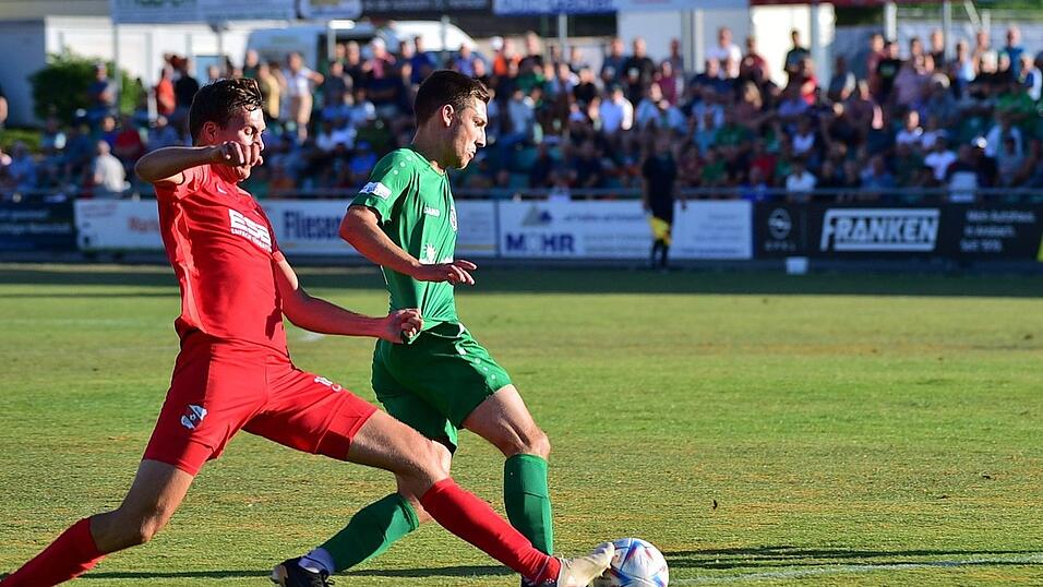 Die SpVgg Hankofen erkämpfte sich ein Unentschieden gegen die SpVgg Ansbach. Die SpVgg Hankofen erkämpfte sich ein Unentschieden gegen die SpVgg Ansbach.