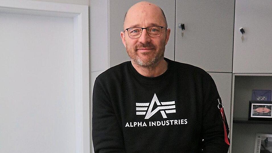 Gerd Baumrucker wei&szlig; seine Waldm&uuml;nchner Amtsbl&auml;tter und die Lommer-B&uuml;cher bei der Chamer Zeitung beziehungsweise der Stadt Waldm&uuml;nchen in guten H&auml;nden.