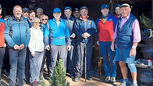 Bereits am fr&uuml;hen Morgen waren viele Wanderer am Start.
