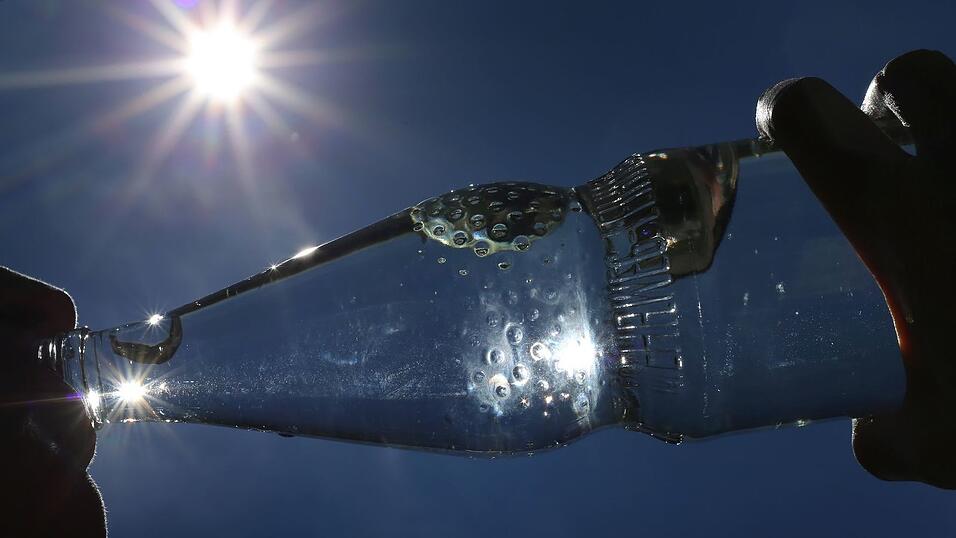 Mit Rekordtemperaturen im Juni hat die Zahl der Hitzetoten den Vorjahreswert schon jetzt überholt. (Symbolbild) Mit Rekordtemperaturen im Juni hat die Zahl der Hitzetoten den Vorjahreswert schon jetzt überholt. (Symbolbild)