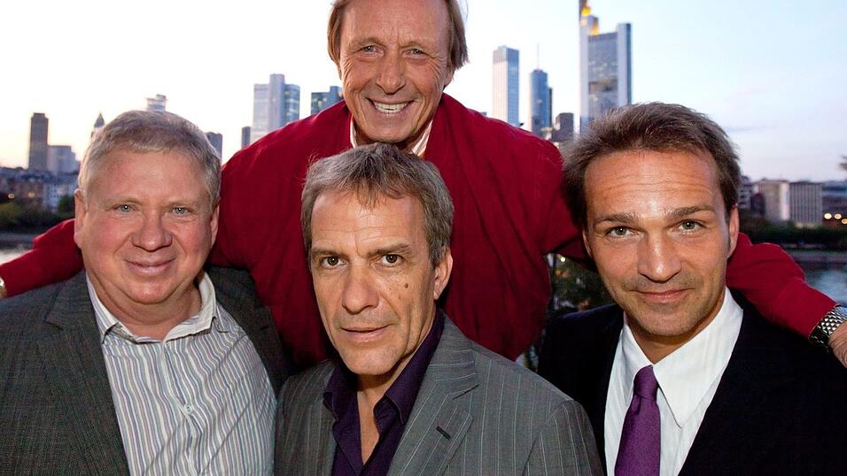 Da war die Serie 30 Jahre alt, im Jahr 2011: Claus Theo Gärtner (oben) alias Privatdetektiv Matula in Frankfurt mit seinen Kollegen Rainer Hunold (links), Paul Frielinghaus (Mitte) und Mathias Herrmann. (Archivbild) Da war die Serie 30 Jahre alt, im Jahr 2011: Claus Theo Gärtner (oben) alias Privatdetektiv Matula in Frankfurt mit seinen Kollegen Rainer Hunold (links), Paul Frielinghaus (Mitte) und Mathias Herrmann. (Archivbild)