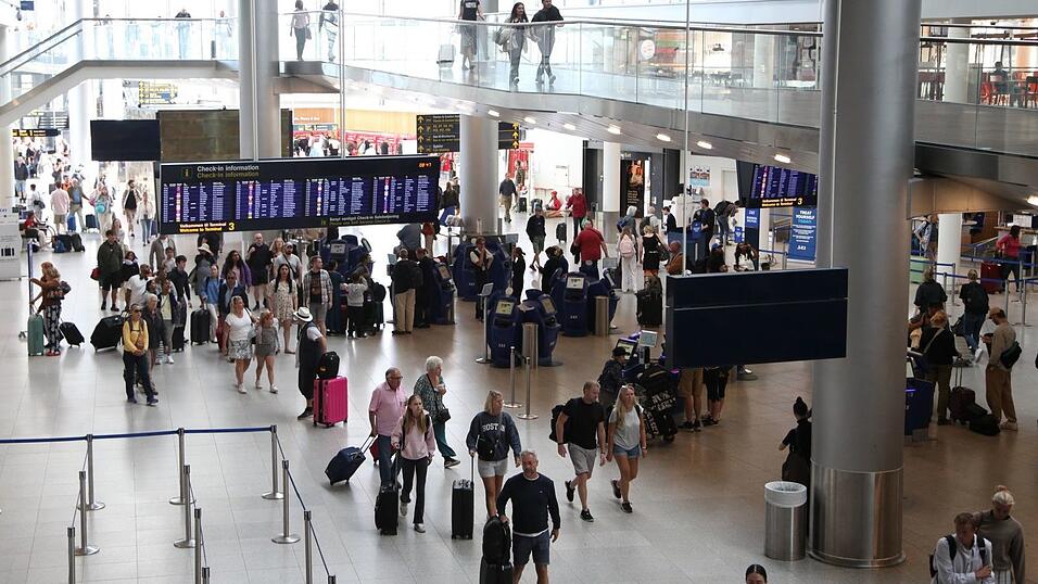 Am Flughafen Kopenhagen wurden Drohnen gesichtet. (Illustration)