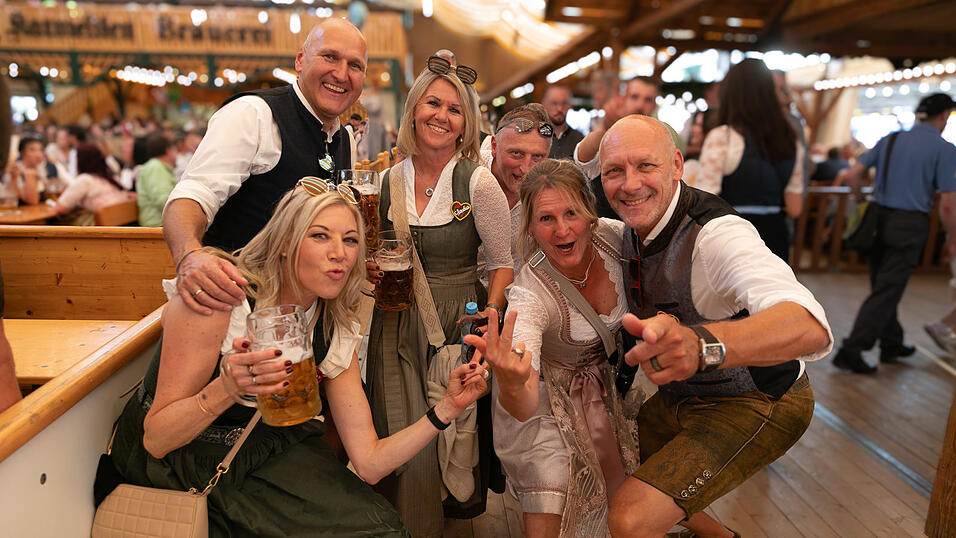 Die Partybilder vom Samstag, 9. August, aus dem Festzelt Nothaft. Die Partybilder vom Samstag, 9. August, aus dem Festzelt Nothaft.