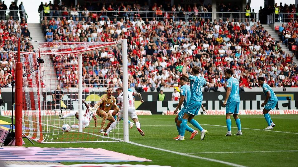 Hoffenheim passt nicht auf: Lukas Kübler schießt das 1:0 für Freiburg Hoffenheim passt nicht auf: Lukas Kübler schießt das 1:0 für Freiburg