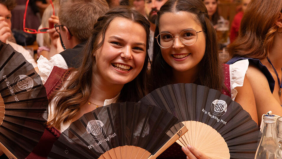 Die Partybilder vom Dienstag, 11. August, aus dem Festzelt Greindl. Die Partybilder vom Dienstag, 11. August, aus dem Festzelt Greindl.